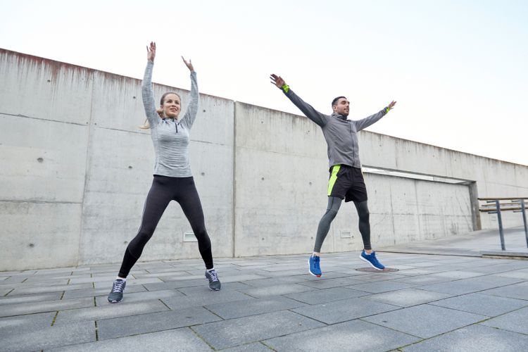 4 Cara Melakukan Jumping Jacks untuk Membakar Lemak Tubuh 